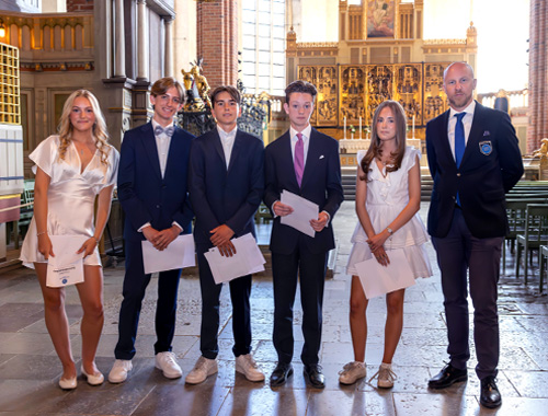Skolavslutning i sommarvärme på Europaskolan Rogge